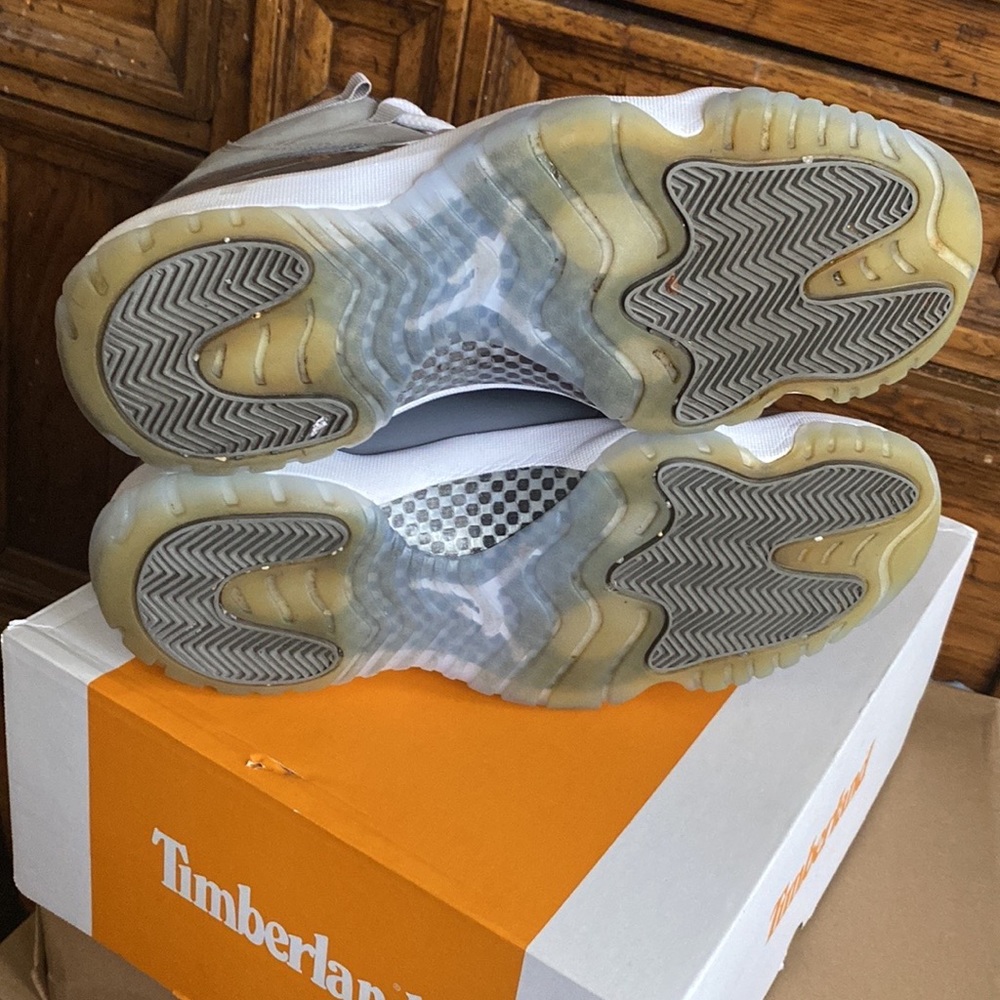 Cool grey 11s have og box also. 8/10nothing lower then 240 - Picture 5 of 6